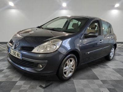 RENAULT - CLIO 1.5 DCI 105 LUXE PRIVILÈGE - GO - Mise en ser…