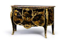Commode en laque de Chine et vernis parisien, galbée sur tro… (photo 3)