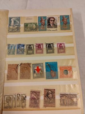 8 Classeurs avec divers timbres des pays d'Europe, tout état…