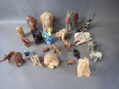 20 éléphants en céramique et résine, L : 4 à 15cm