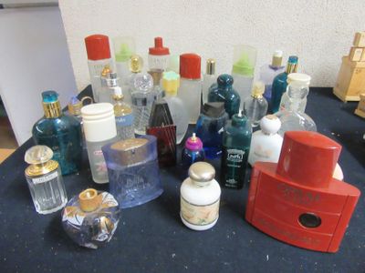 Lot DE Flacons DE Parfum Vides Dont Lalita DE Lempicka…