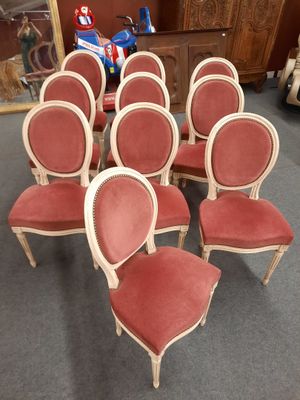 lot de six chaises de salle à manger de style français, avec assise rembourrée en velours rouge