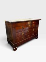 Commode en acajou et placage d'acajou ouvrant par quatre lar…