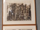 trois photos en noir et blanc d'un bâtiment sur un mur bleu