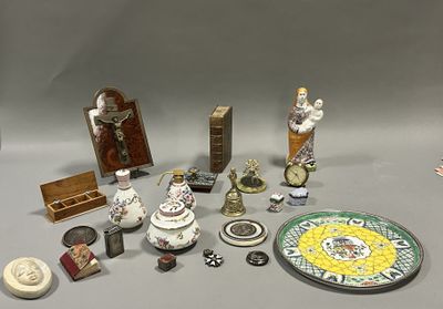 a lot of items that are sitting on a table