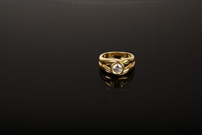 Bague solitaire en or jaune 750/1000 avec diamant - Élégance intemporelle