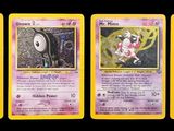 Des cartes Pokémon sont alignées les unes à côté des autres sur un fond noir