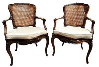 Paire de fauteuils lyonnais, cannés, Louis XV, époque second…