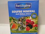 une boîte de terreau minéral Fertiligene pour fruits et légumes