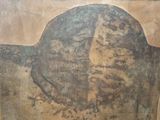 une image d'un tableau sur le mur d'un bâtiment