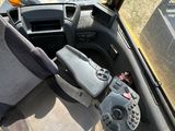 vue du siège du conducteur d'un engin de chantier
