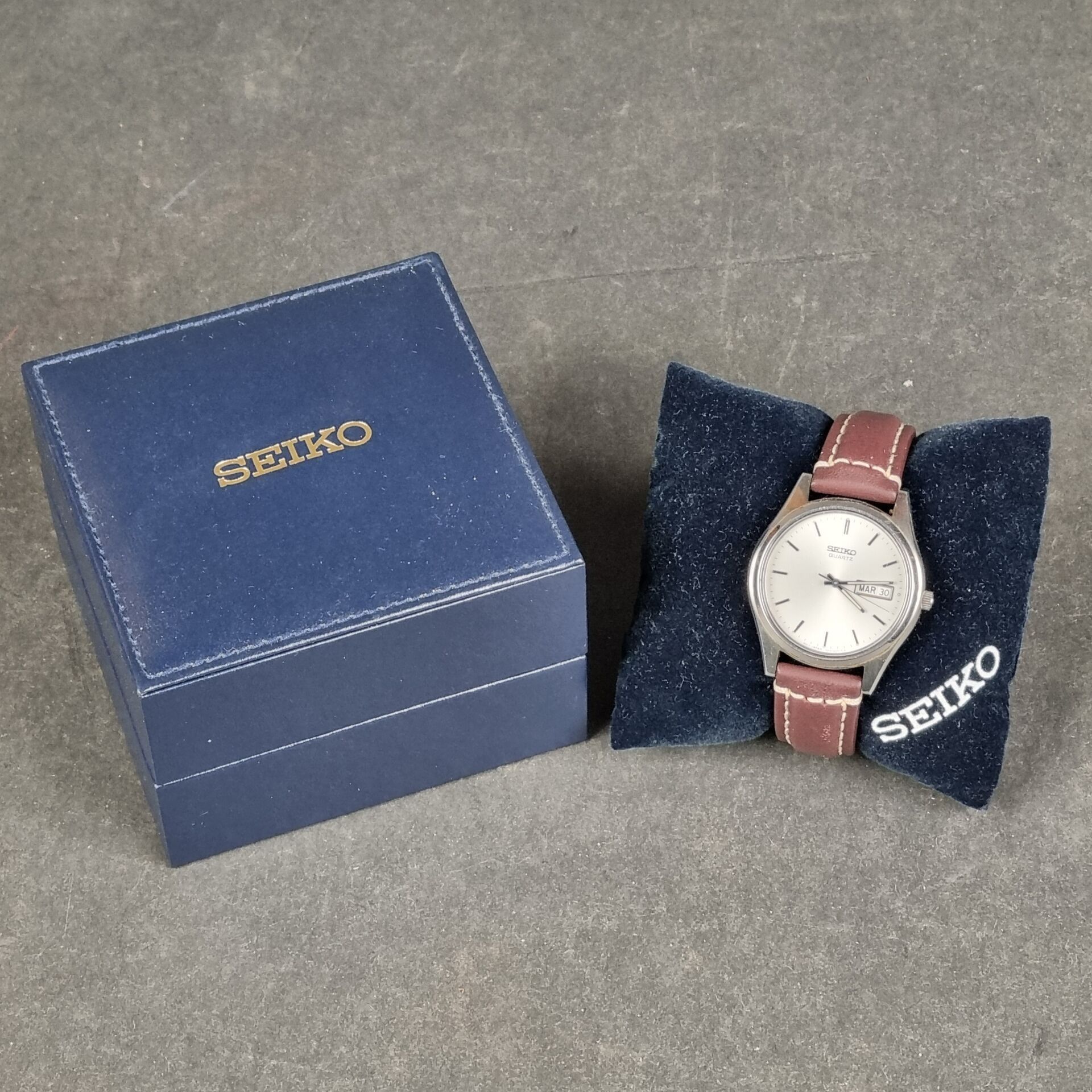 Objets d'art & Curiosités