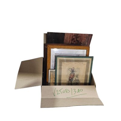 a picture of a picture of a bird in a box