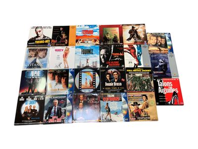 beaucoup de films qui sont sur la table