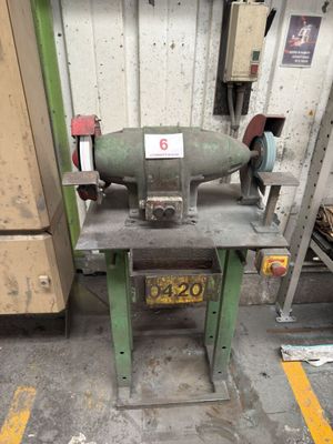 a machine that is sitting on a table in a room