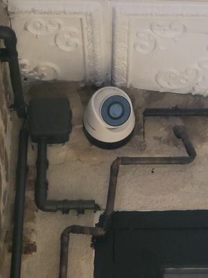 V/ Système de surveillance comprenant : - Cinq Caméras IP 2.…