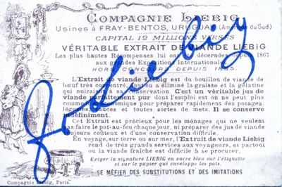 un vieux document sur lequel figure la photo d'une femme