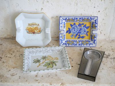 LIMOGES Cendrier rectangulaire à décor "Tobago" de Pierre FR…