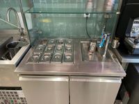 Tour réfrigéré inox deux portes avec petite saladette intégr… (photo 2)