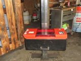 l'image d'une machine installée dans un garage
