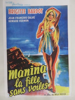 une affiche de film mettant en scène une femme en maillot de bain sur la plage