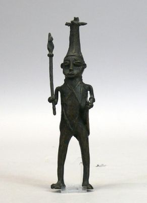 Statuette en alliage de cuivre (fonte à la cire perdue) à pa…