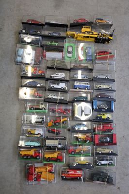 Ensemble de 59 véhicules taille réduite, certains dans leur … - Photo 1