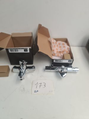 Lot de 2 robinetteries chromées KRAMER OSKAB, comprenant un …