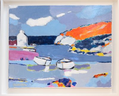 une peinture à l'huile représentant des bateaux dans un port par une journée ensoleillée