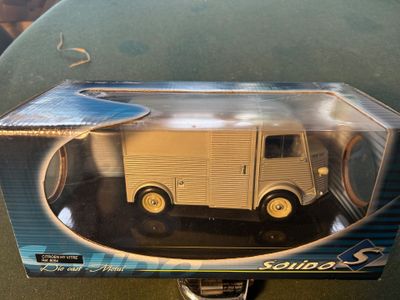 Miniatures 1/21ème Solido : ref 8054 Citroën type HY gris to…