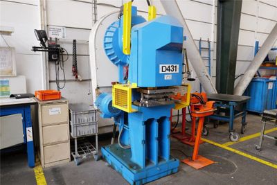 Presse RASKIN, type 80F, série N°A3J035, pression 80T, année…