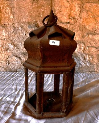 Une lanterne - Photo 1