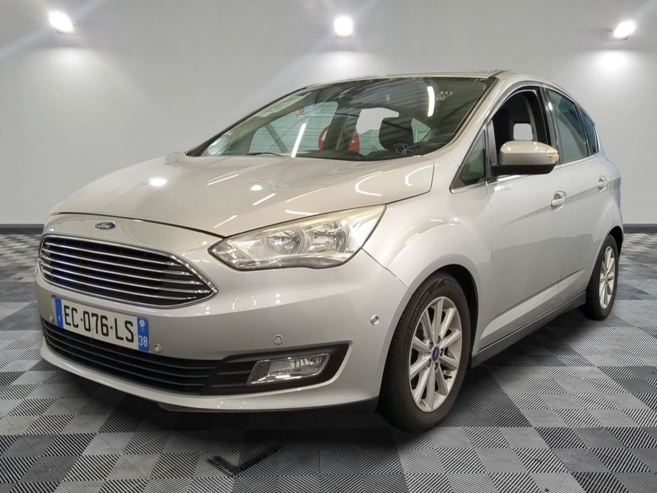 FORD - C-MAX 1.0 ECOBOOST 125 SS TITANIUM - ES - Mise en ser…