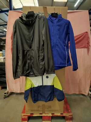lot de 40 manteaux et vestes - différents modèles