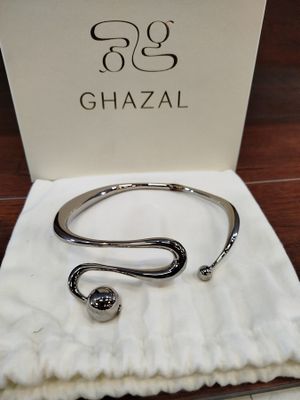 Lot de 20 colliers de marque GHAZAL - Collection : Amal