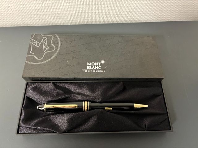 MONTBLANC, en coffret - Stylo bille Meisterstuck. N°BH1445433