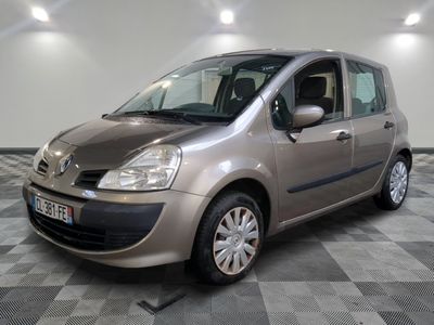 Renault - Modus 1.2 16v 75 Eco2 Modus.