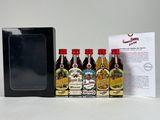 une bouteille d'alcool et une boîte de spiritueux