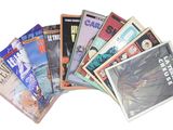 un grand nombre de livres posés sur une table