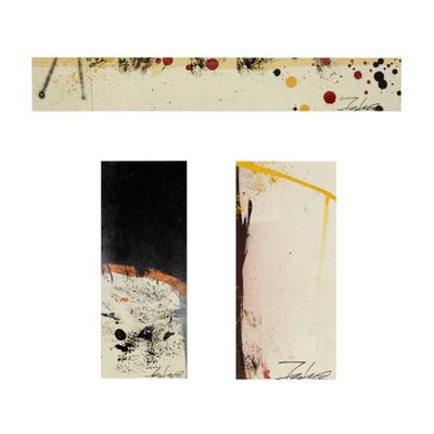trois tableaux de couleurs et de formes différentes sur fond blanc