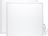 deux panneaux lumineux à LED blancs sur fond blanc