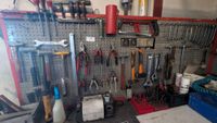 Etabli et son contenu (visserie, boulonnerie, un peu d'élect… (photo 3)