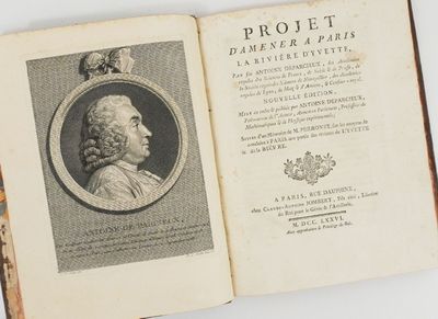 un vieux livre avec l'image d'un homme dessus