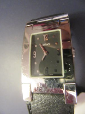 38.58 - Versace, Montre EN Metal, Bracelet Cuir 80 - 90 Euro