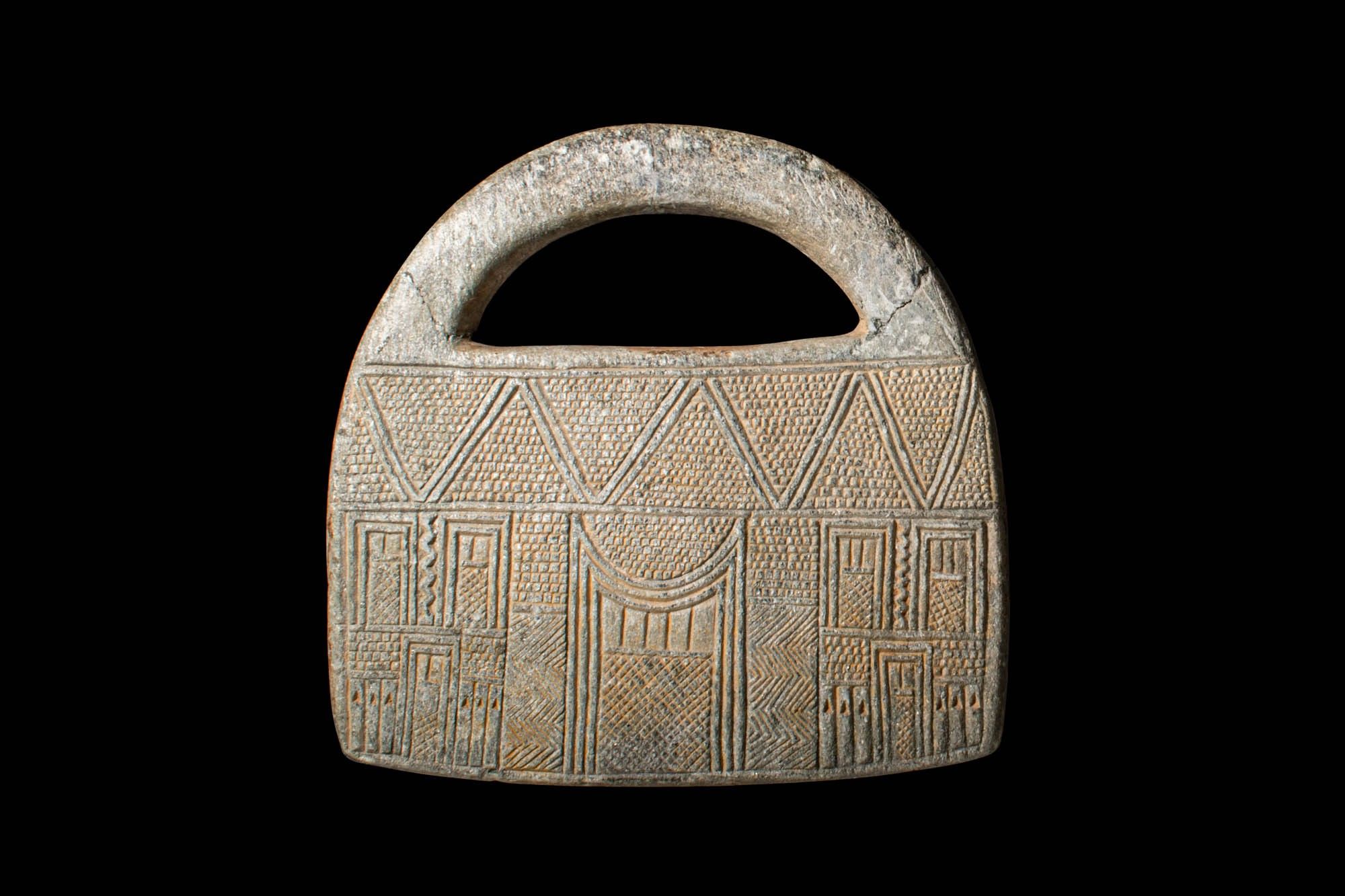 Objets d'art & Curiosités