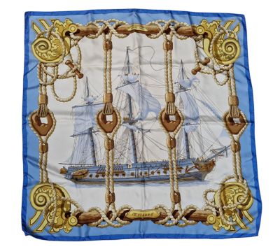 HERMES, Carré de twill de soie modèle TRIBORD (avec taches) …