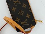 louis vuitton cross body bag in monogram canvas and leather