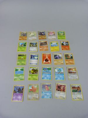 POKEMON NINTENDO Lot de 25 cartes Pokémon françaises.