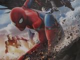L'affiche de « Spider-Man : Homecoming » est accrochée au mur.