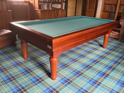 Billard français HENROT en exotique verni, piètement à canne…